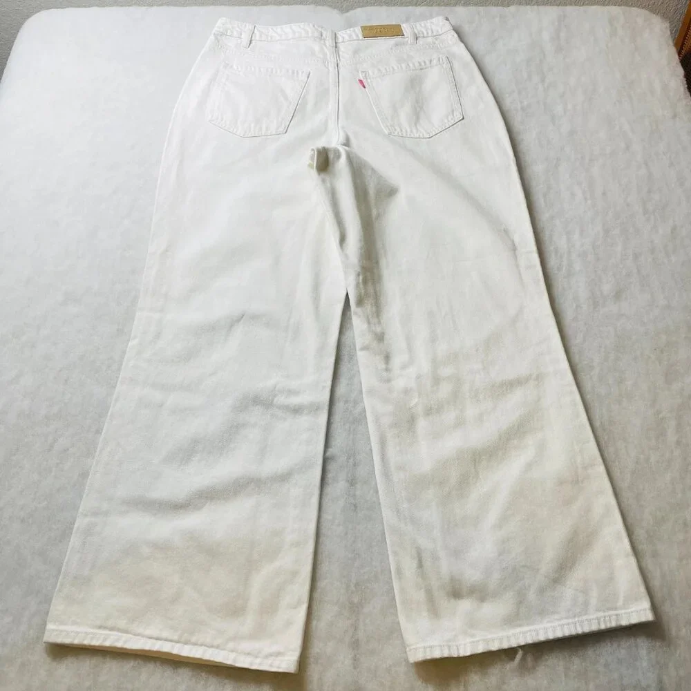 Pink Victoria's Secret Womens White High Rise Neutral Wide Leg Jeans Size 14 - Picture 2 of 12